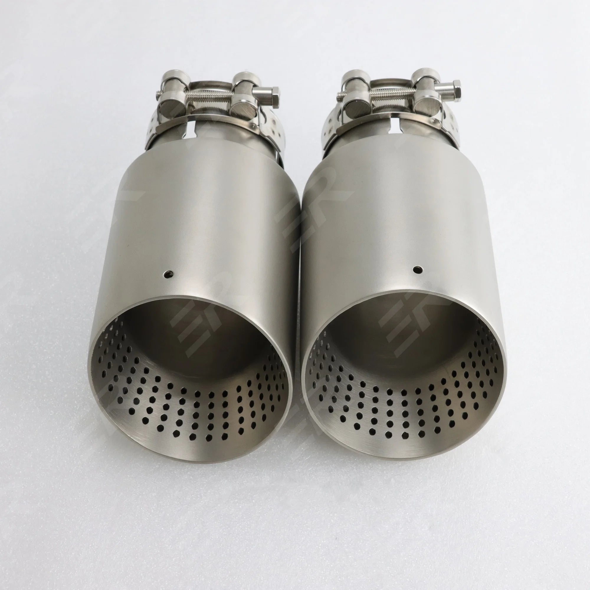 Cola inox perforada mate