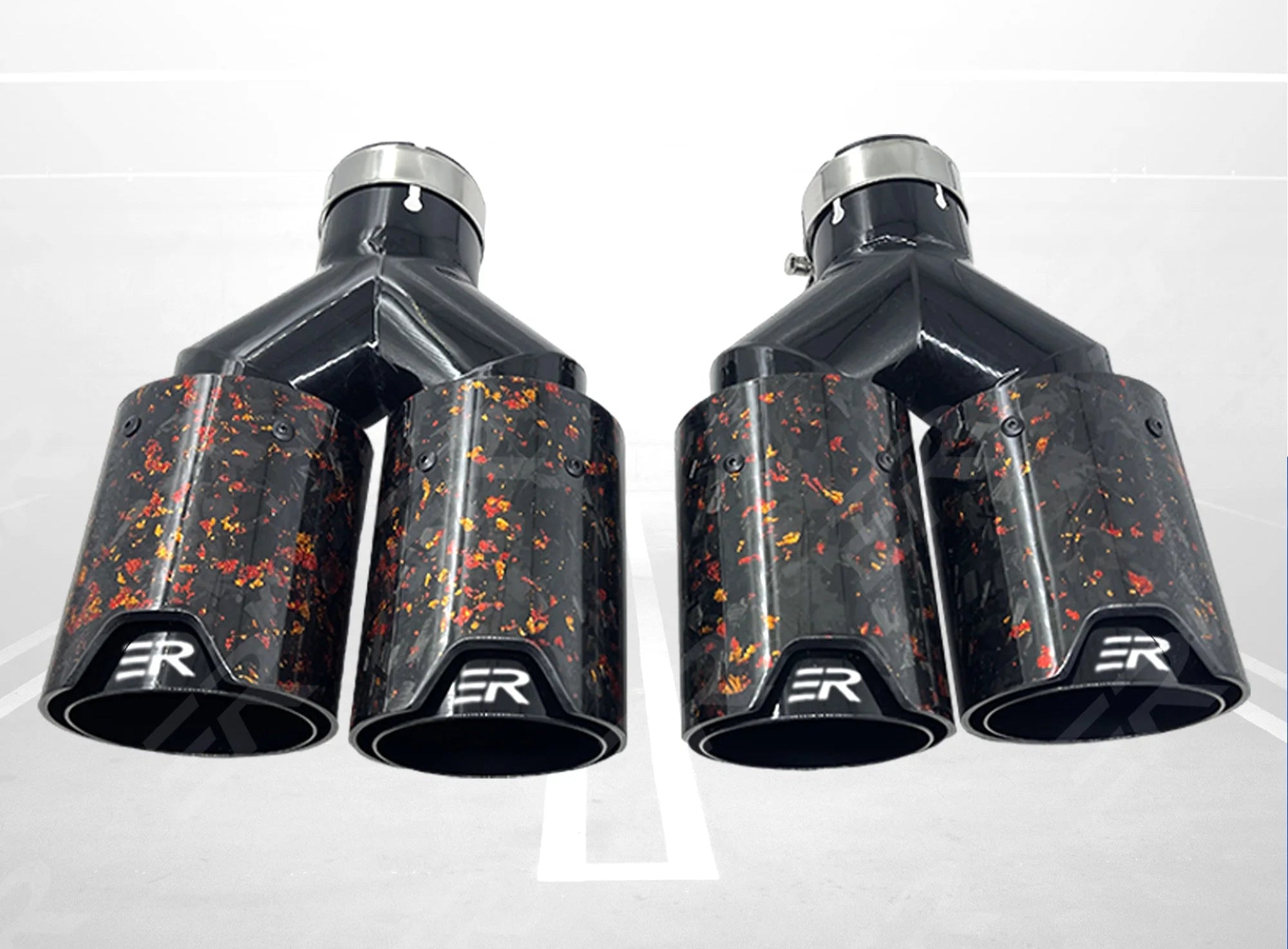 Cola de escape doble salida en carbono forjado